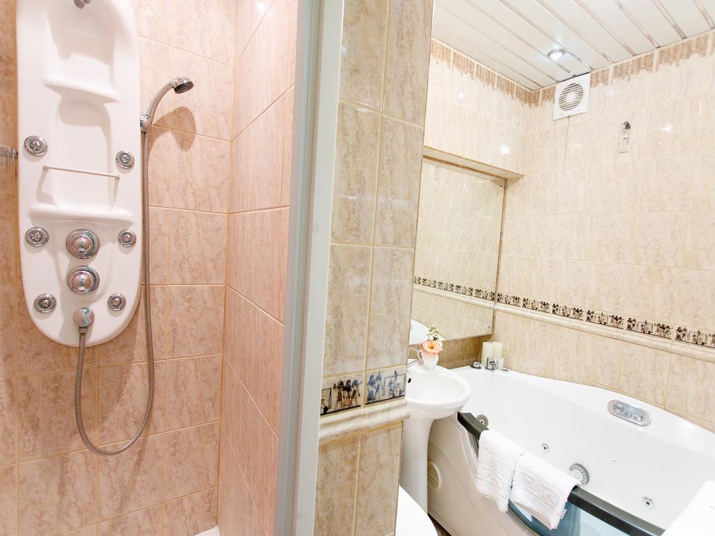 Studio De Luxe With Jacuzzi Sumî Exterior foto